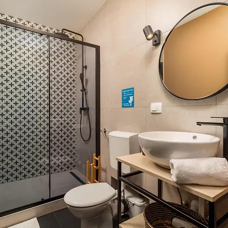 Molo Longo - Downtown