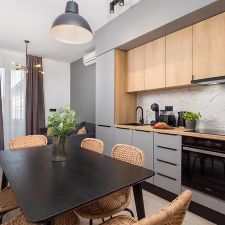 Molo Longo - Downtown Apartman *