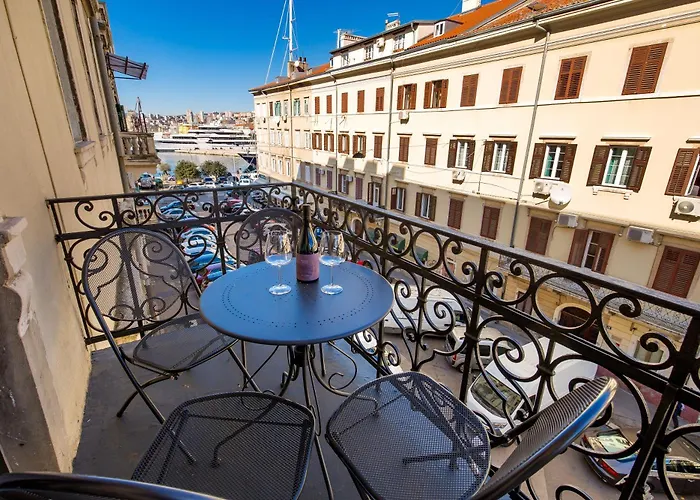 Molo Longo - Downtown * Rijeka