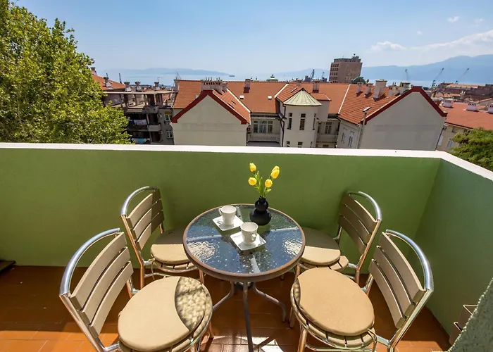 Molo Longo - Downtown Apartment Rijeka