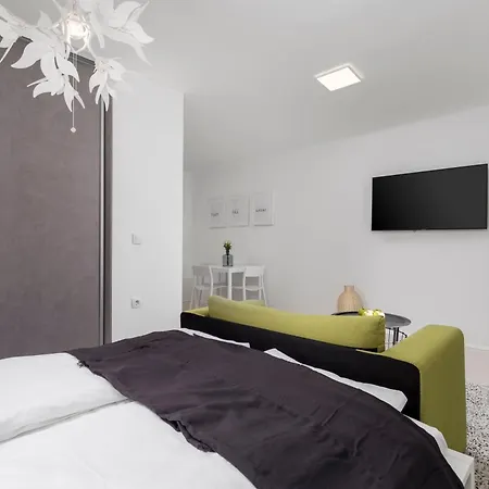 Molo Longo - Downtown Apartment *