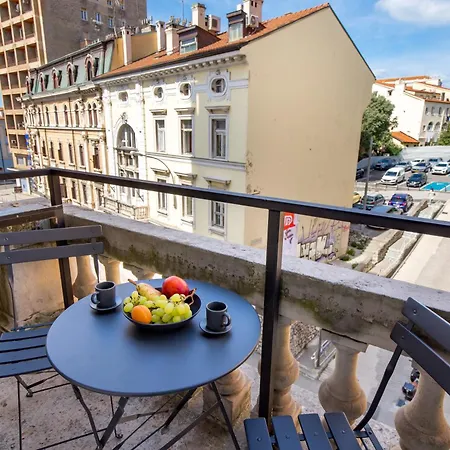 Apartment Molo Longo - Downtown Rijeka