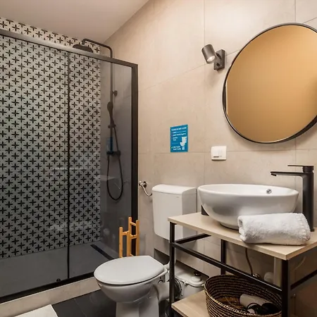 Molo Longo - Downtown *