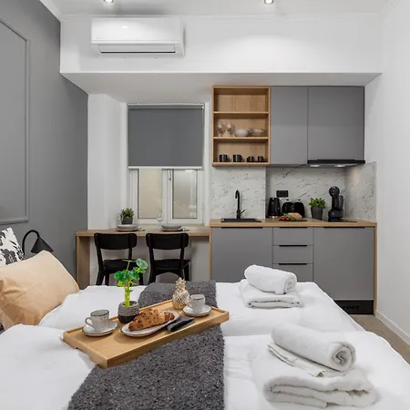 Molo Longo - Downtown