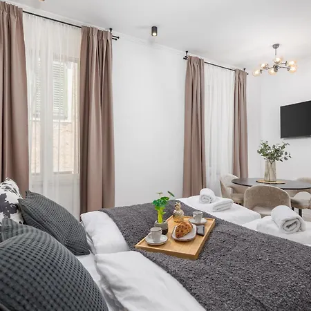 Molo Longo - Downtown Apartamento *