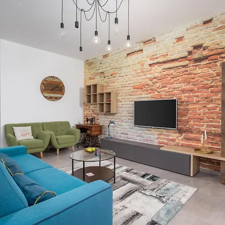 Molo Longo - Downtown Apartment *