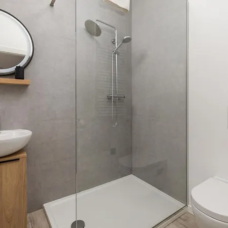 Molo Longo - Downtown