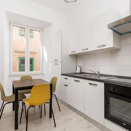 Apartment Molo Longo - Downtown Rijeka