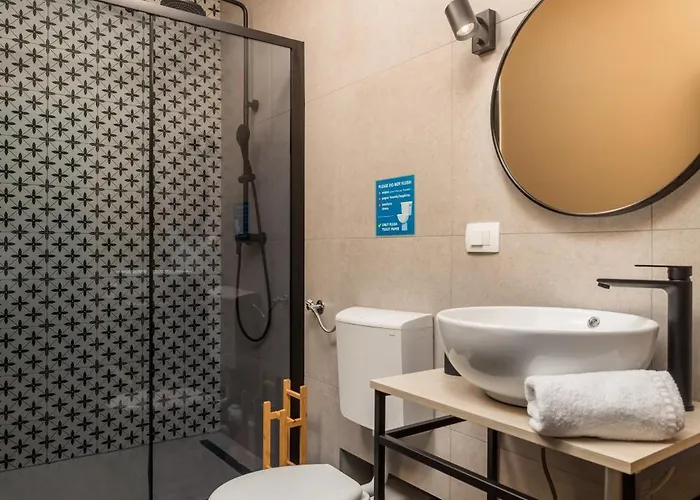 Molo Longo - Downtown *