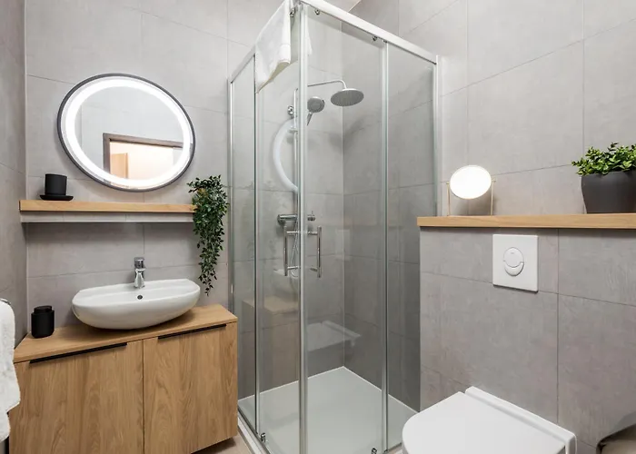 Molo Longo - Downtown