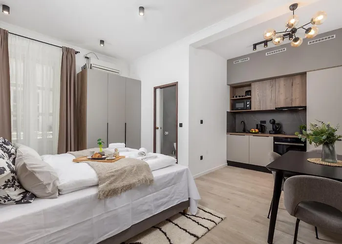 Molo Longo - Downtown Rijeka