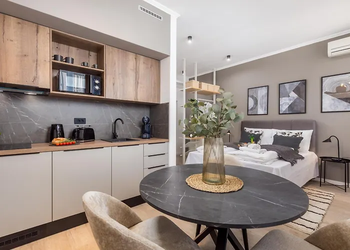 Molo Longo - Downtown Rijeka