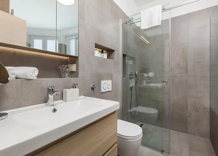 Molo Longo - Downtown